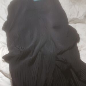 Stylish Black Pleated Skirt